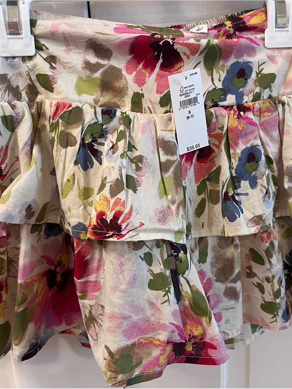 NWT- Gap Kids Girls Cream Floral Tiered Skirt size small 6/7